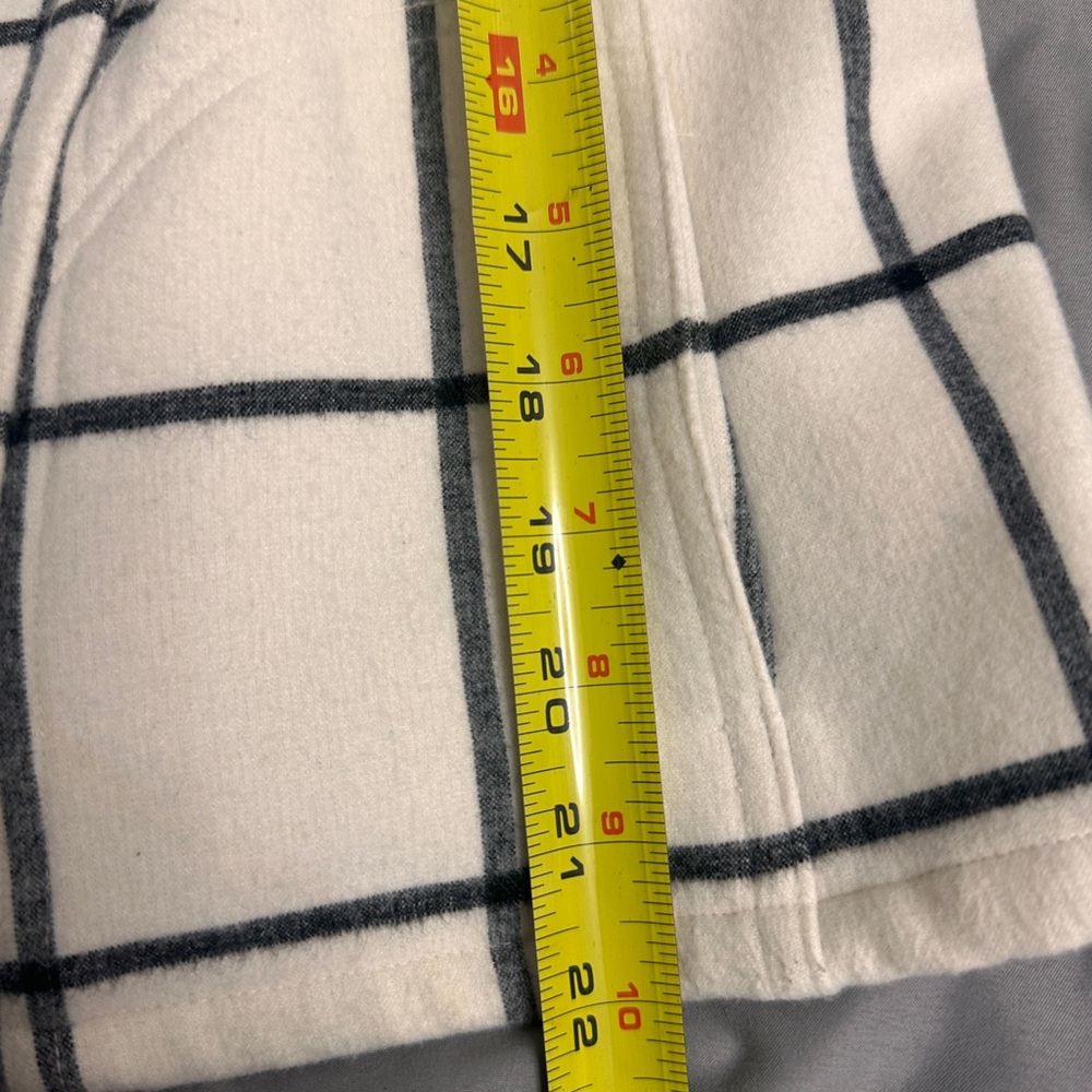 Tommy Hilfiger Cream and Black Plaid Blazer - Picture 7 of 7